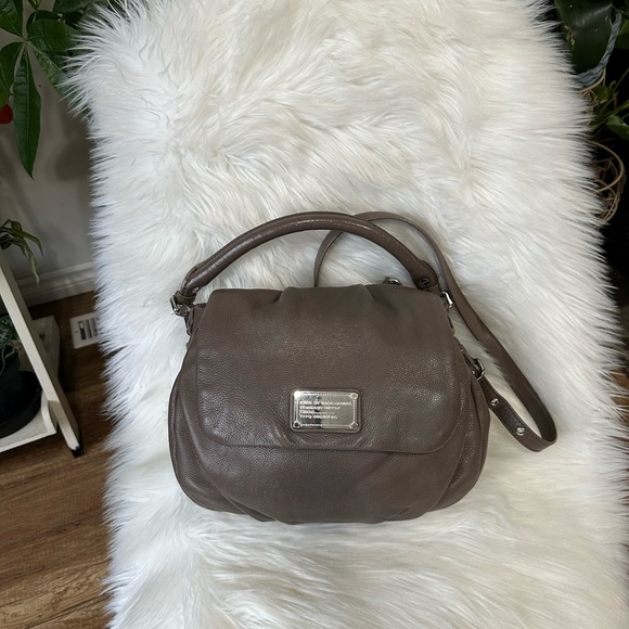 Handbags - 🔥  SALE🔥🔥🔥 Authentic Marc Jacobs LIL UKITA BAG